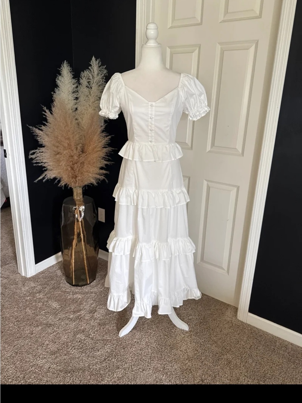 FLAT WHITE Ruffle Tiered Puff Sleeve Dress in White size Small - Picture 4 of 12